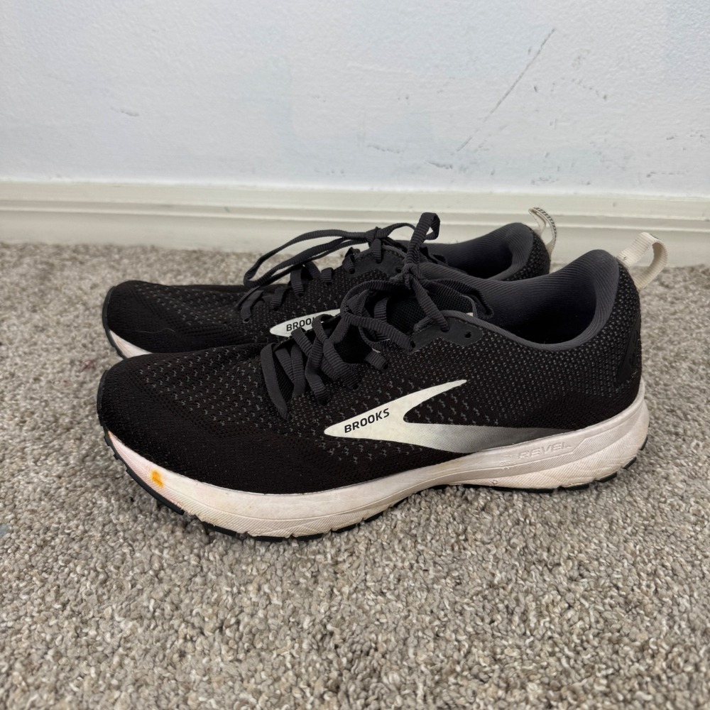 Brooks Revel 4 Womens Running Shoes Black White Size 9 Gym Training Comfort